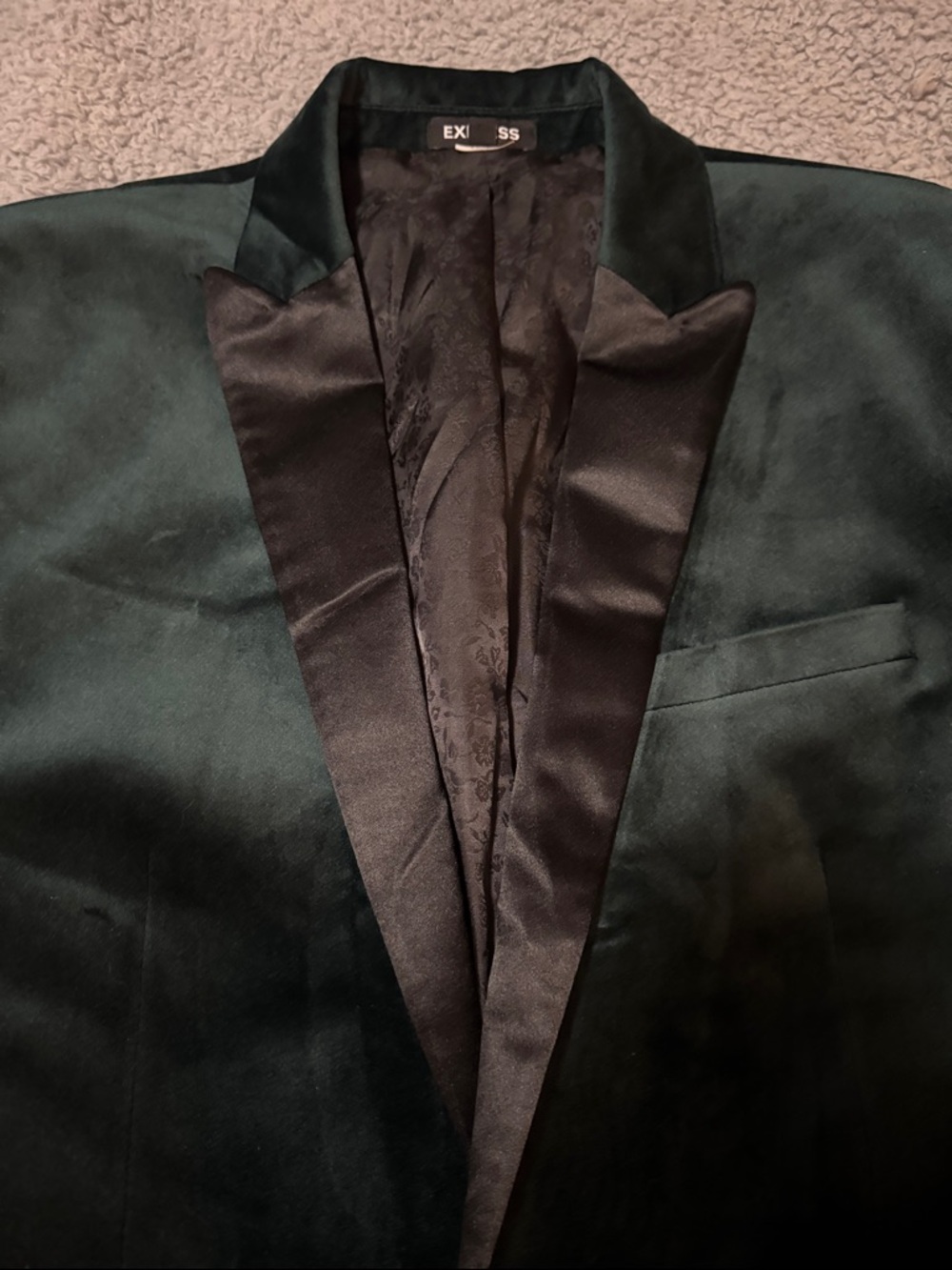 Express Men's Velvet Tuxedo Blazer - Dark Green with Black Satin Lapel - Picture 2 of 7